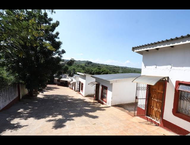 1,800M² LODGE FOR SALE IN NGOVHELA